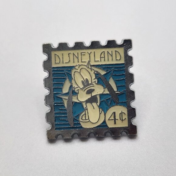 Disney Pin Trading Pluto Postage Stamp 4 Cent 2008 Disneyland Resort Hotel - Picture 1 of 3